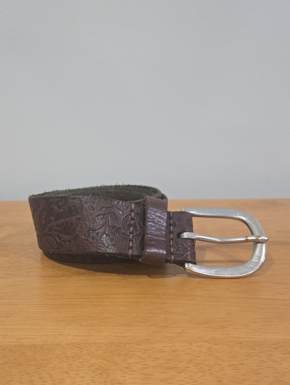 Vintage/Retro Brown Embossed/Hand Tooled Leather Belt